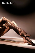 Reclining legs in Denpa 8D nude wavy-line jacquard pantyhose