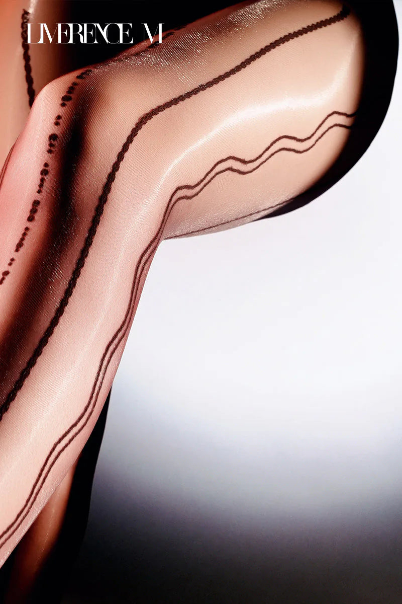 Close-up of the wavy-line pattern on Denpa 8D black pantyhose