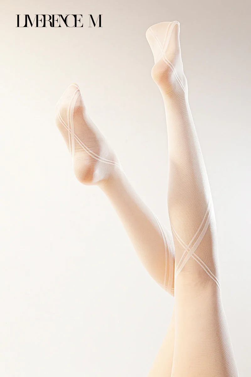 Raised legs wearing Kuroband 5D nude geometric-line pantyhose